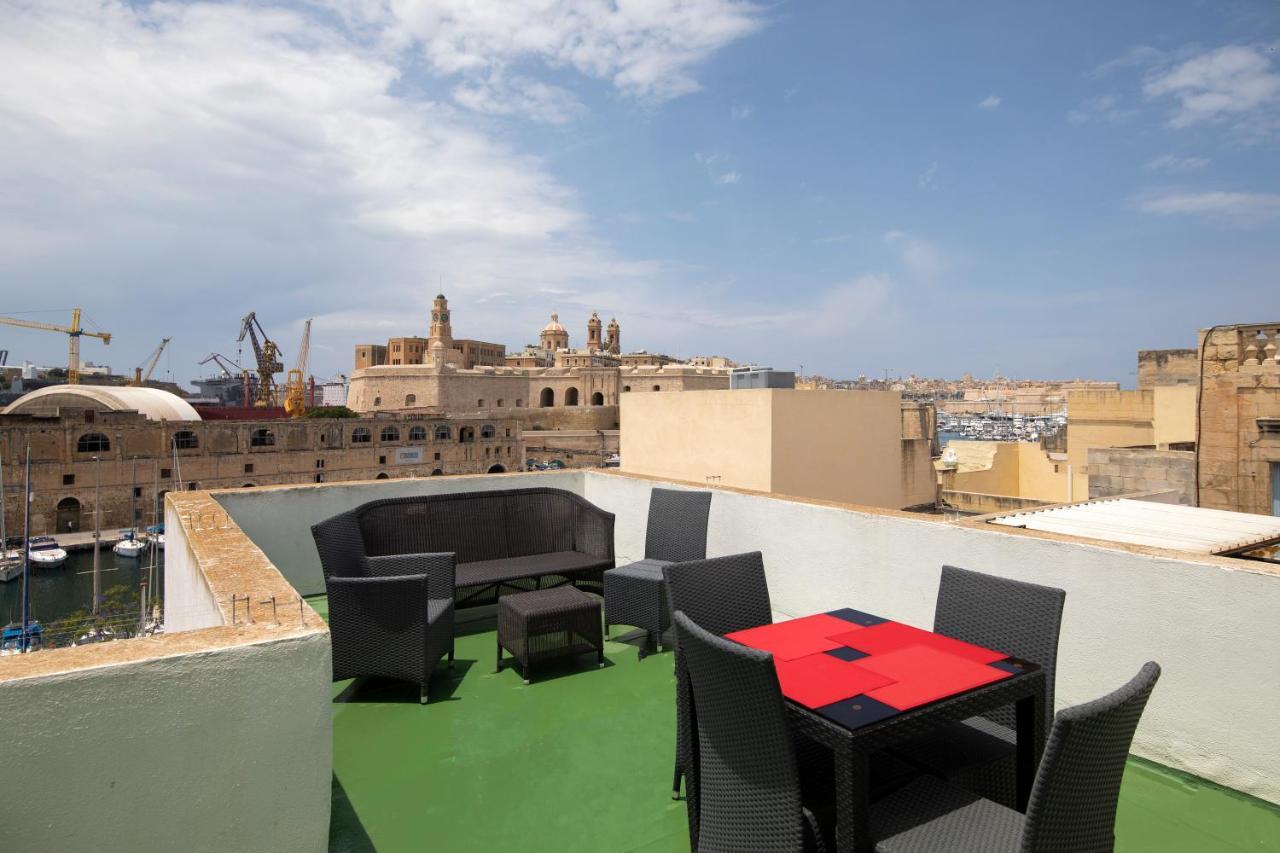 Traditional & Modern Maltese Townhouse - Rooftop Terrace And Sea Views, Close To Birgu Waterfront Cospicua